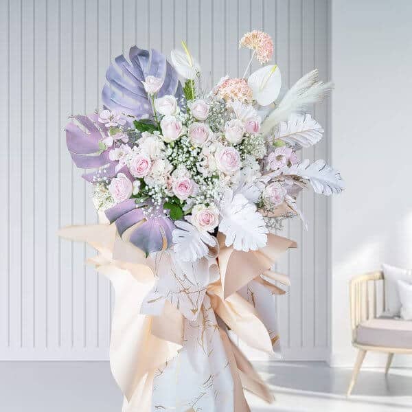 Harmonious Flower Stand