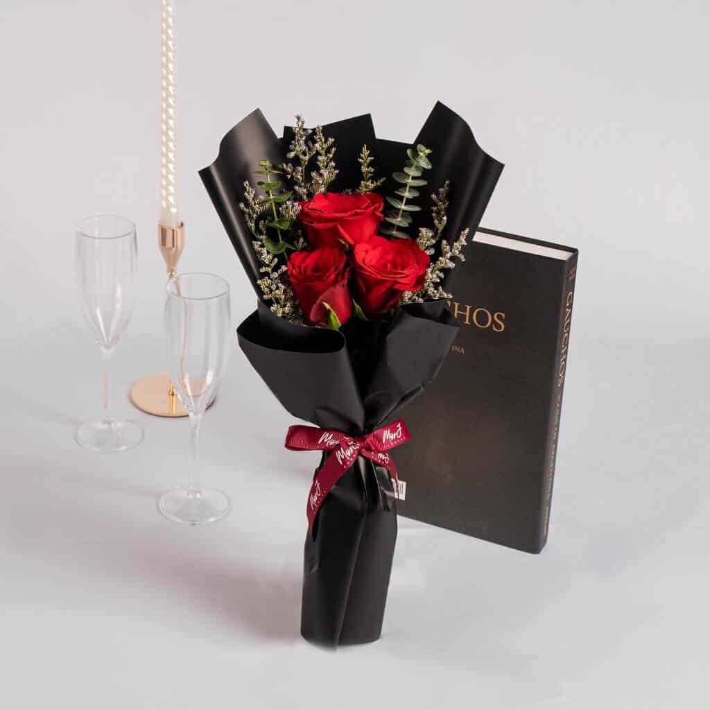 Fresh rose bouquet