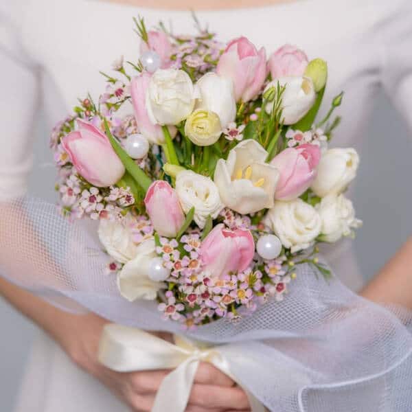 pink bridal bouquet